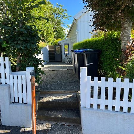 Lite Hus Med Egen Inngang - Sentral Beliggenhet ハウゲスン エクステリア 写真